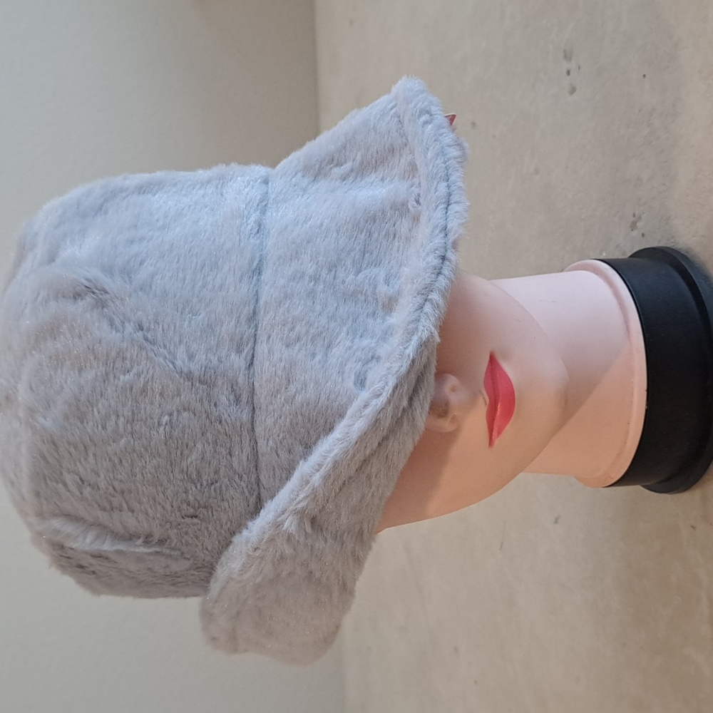 Women's fuzzy bucket hat one size with inside drawstring new Grey